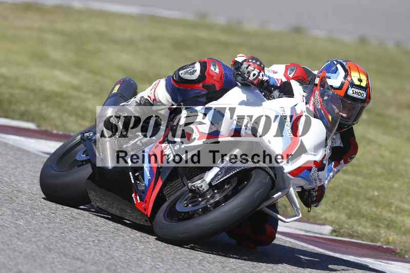 /01 02.04.2026 MAZ ADR/Gruppe rot/unklar/ohne